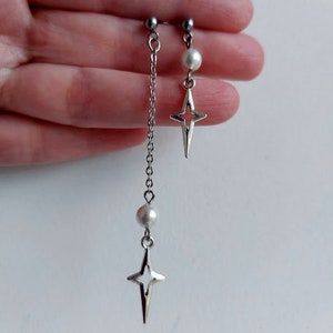 Asymmetrical silver star earrings Pearl star earrings North star earrings Silver polar star Gothic earrings Spike earrings Grunge style Gift