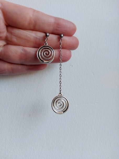 ピアス Spiral Galaxy Earrings Spiral Galaxy Earrings, With Blue Kyanite and Gold-fill - Etsy