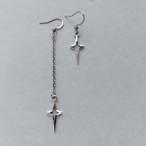 Silver star earrings asymmetrical Polar star Falling star Hypoallergenic gothic earrings Rock star’s girlfriend earrings Grunge Y2K Goth
