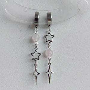 Mismatched silver star clips earrings Rose quartz earrings No piercing earrings North star Hypoallergenic grunge y2k goth alt dangly earring