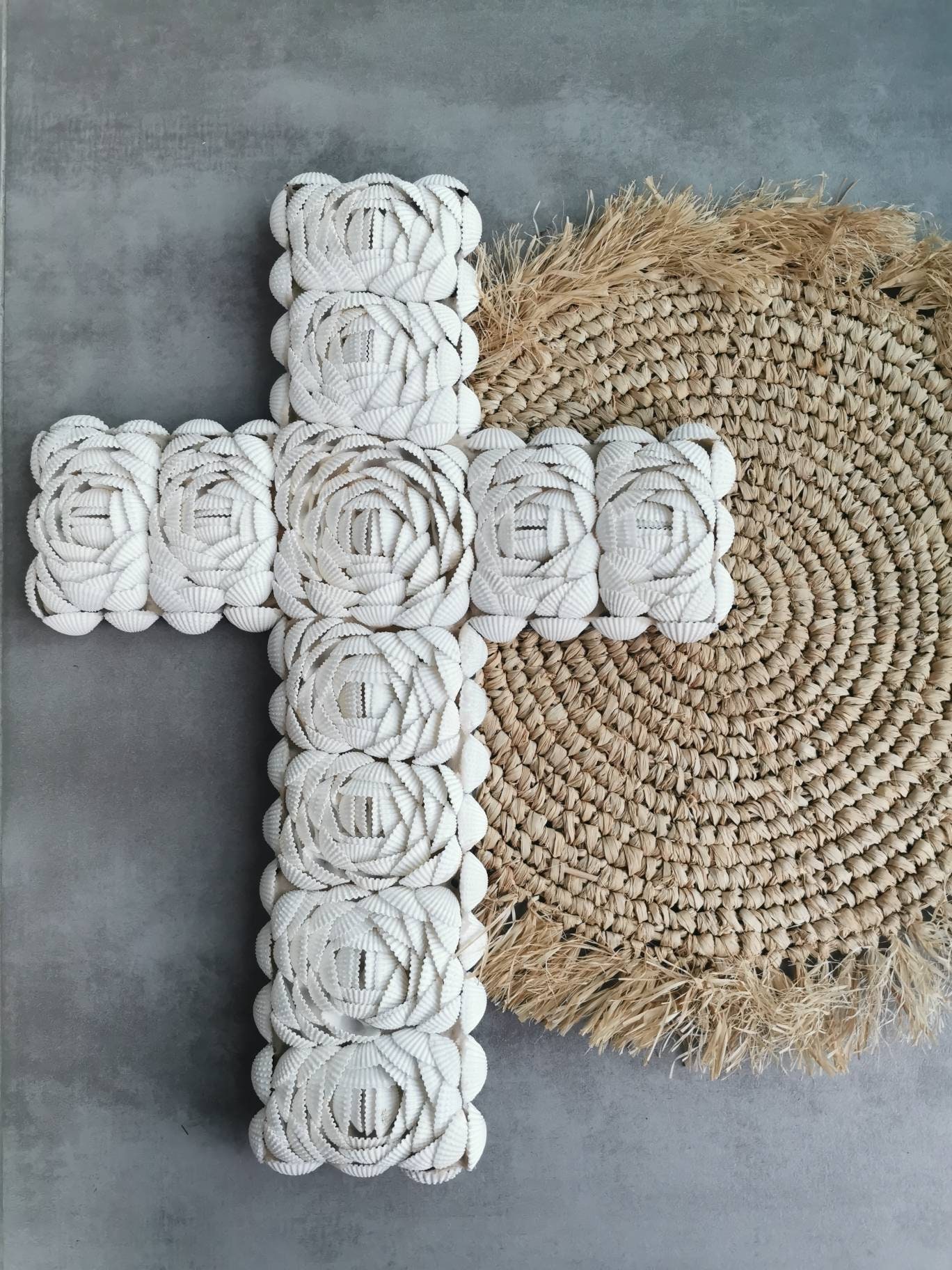 Croix Indonésienne en Coquillages - Grand Modèle