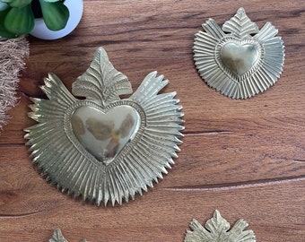 Lot de 4 ex Voto en Laiton martelé - forme cœur -