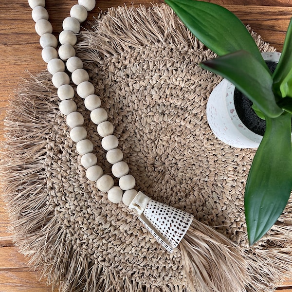 Embrase de rideau ou pompon de porte grosses perles avec 1 gros coquillage - coloris naturel  60 cm
