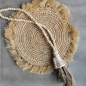 Curtain tieback or door tassel with 1 large shell - natural color 60 cm
