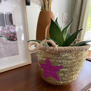 Small basket in wicker and gold sequins and star pattern with handles - Height 18 cm - diameter 24 cm