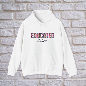 Gebildeter Latein Hoodie, Unisex-Sweatshirt für Empowerment, Geschenk für sie, Abschlussfeier, Lateinisches Erbe, Feiern Sie Bildung