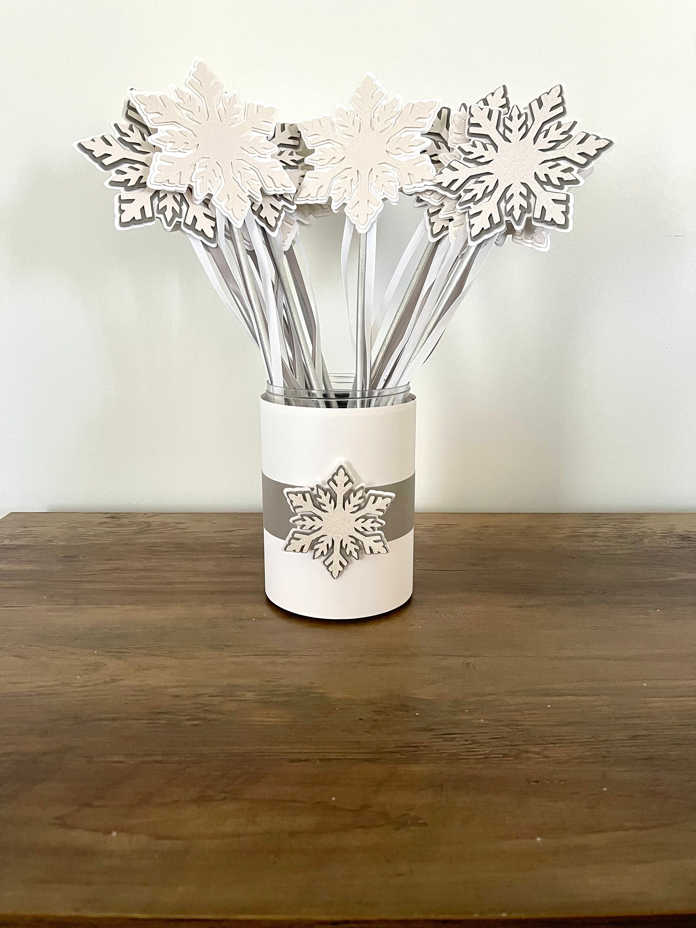 Snowflake Party Wands, Winter Onederland Birthday Favors, White Snowflake  Wands