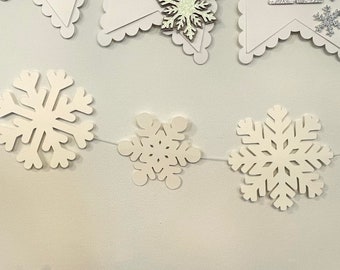 Snowflake Garland, White snowflake Garland, Winter Onederland Birthday Decor