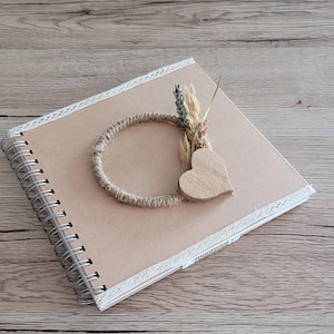 Livre d'or kraft " L'amour est la poésie des sens " avec fleurs séchées
