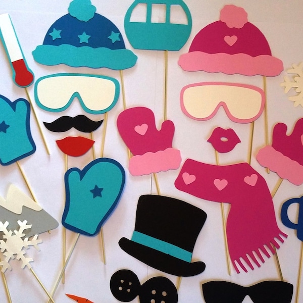 Accessoires photobooth x 23 " thème hiver " bonnets, chocolat chaud, bonhomme de neige, moufles ski...