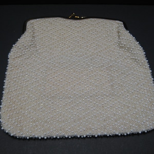 Corde Bead By Lumered Folding Seed Bead 60&#39;s Clutch With Kiss Clasp
