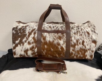 100 % BRAZILIAN Leather Cowhide Holdall / Duffel -  Natural Fur - Extra Long Weekend/Overnight Bag cowhide bags- Brown & White
