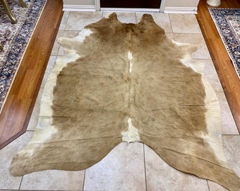 HEREFORD Cowhide Rug - Natural Hair - Tan And White- Brazilian Cowhide Rug- XL Jumbo