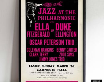 Puede incluir: Un cartel de concierto vintage en blanco y negro que anuncia un concierto de jazz en el Carnegie Hall el domingo de Pascua, 26 de marzo. El cartel presenta los nombres de Ella Fitzgerald y Duke Ellington, junto con el Oscar Peterson Trio, Coleman Hawkins, Benny Carter, Clark Terry, Zoot Sims y el Jimmy Jones Trio. El cartel también incluye el texto "Norman Granz' Jazz at the Philharmonic".