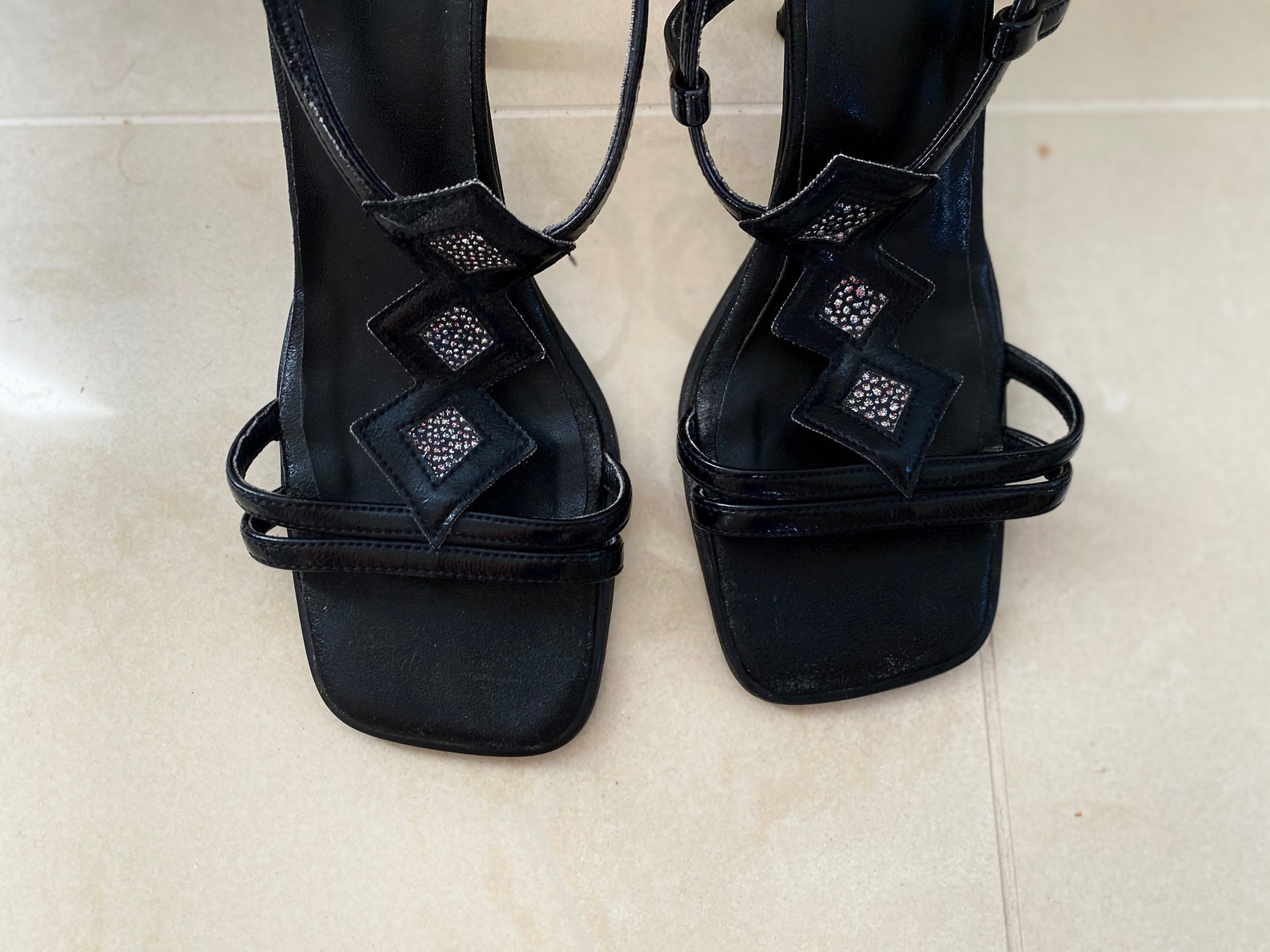 square toe heels 90s