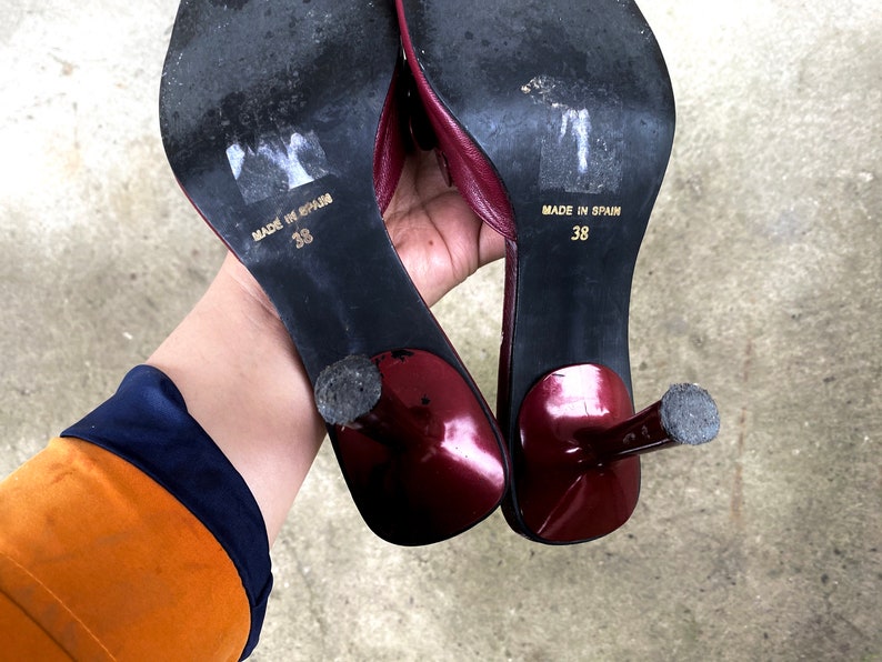 square toe heels 90s