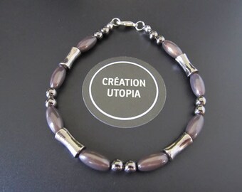 Grey oval beaded bracelet and silver beads