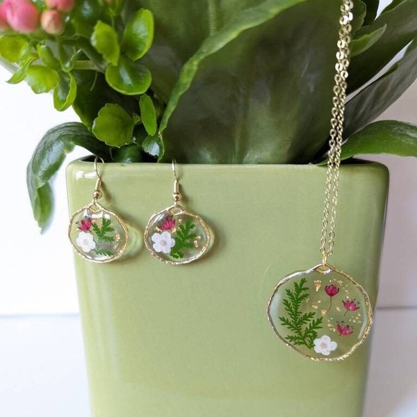 Real Flower and Fern Jewellery Set, Pressed Flower Necklace and Earrings, Handmade Gift for Her, Minimalist Jewelry Set, Green Fern Pendant