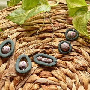 Agoraphobia/Social Anxiety Inspired Green Beige Marbled Bead Fidget Earrings and Necklaces