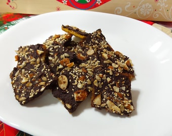 Dark Chocolate Mixed Nuts Saltine Toffee Bark *Chocolaty Taste,Crunchy & buttery. Great for treats,gift, party*