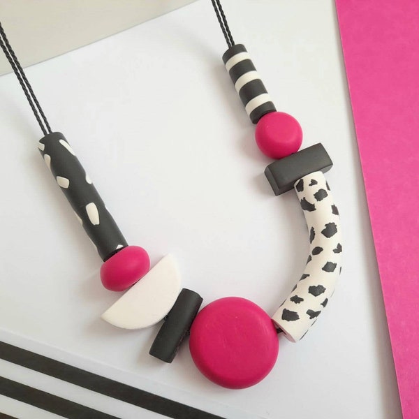 Collier en pâte polymère, années 80, collier d'art, collier moderne, collier géométrique, style vintage, collier fuchsia noir, esthétique, bauhaus