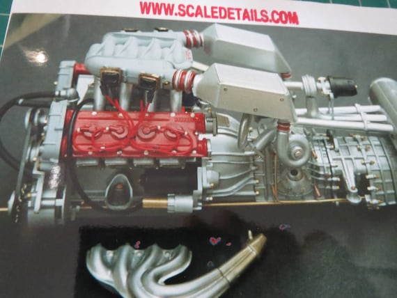 Ferrari F40 1/8スケールモデルキット Ferrari F40 Model Car in 1:8 Scale by Amalgam by Amalgam