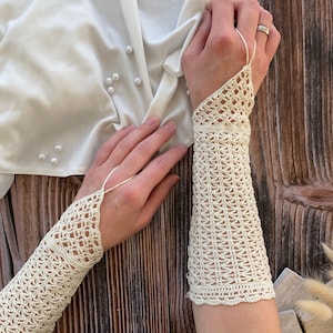 Crochet Pattern for Bridal Gloves