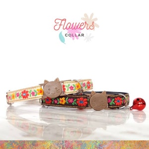 flower Cat Collar with Breakaway Safety Buckle , for Kitten Adult  cat  Small Dog.