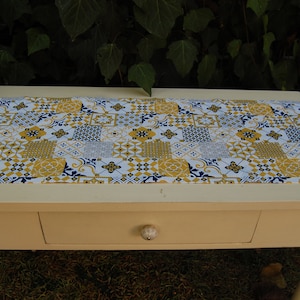Table runner Sicily theme sicilian ceramic tiles fabric runner piastrelle siciliane tovaglia tavolo giallo blu ceramiche moderno tavolo