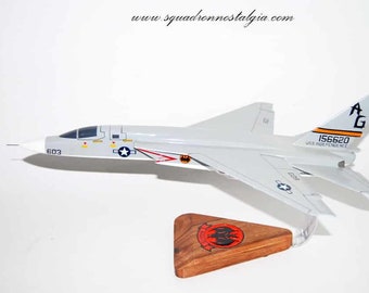 RVAH-13 Bats RA-5C (USS Independence) Model