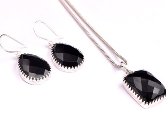 Conjunto de joyería de plata de ley y ónix negro: pendientes y colgante bohemios hechos a mano