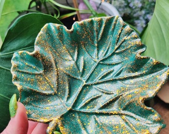 Leaf dish, leaf dish, leaf bowl, leaf display, LOTR bowl, hobbit bowl, jewelry dish, plant bowl, LOTR plate, hobbit dish, plant dish, LOTR