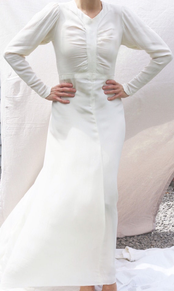 Vintage 1940’s wedding dress