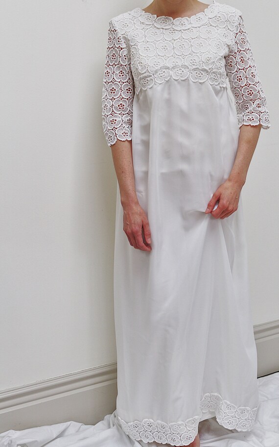 Vintage 1970’s homemade broderie anglaise wedding… - image 2