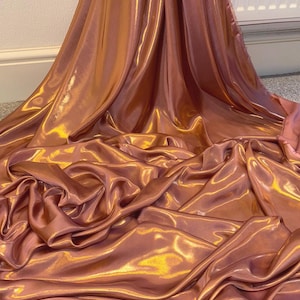 Dusty Pink Gold Schimmer Satin Stoff, 58 "Breit