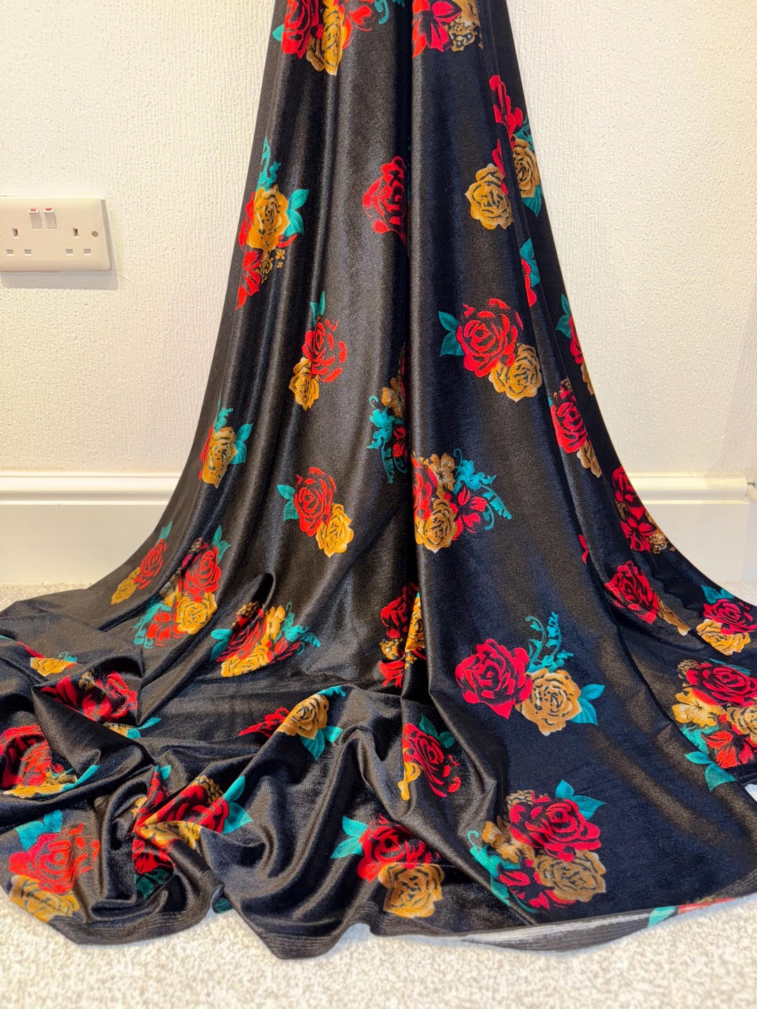 1 Meter Roses 1 Meter Black Roses Design Stretch Velvet Velour Fabric 58” Wide Dress ...