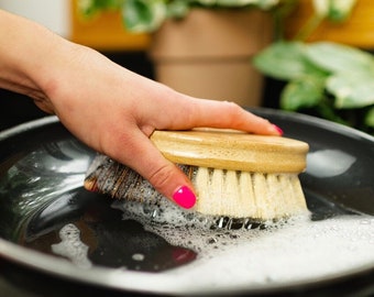 Bamboo Cleaning Brush | Kitchen Scrubber | Plastic Free | Vegan | Sisal and Coconut Plant Based Bristles | Compostable