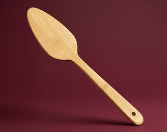 Bamboo Cake Server Spatula: Eco-Friendly Dessert Serving Utensil