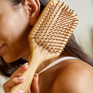 Spazzola per capelli in bambù per spa / Spazzola per capelli in bambù a palette per districare / Spazzola per massaggio del cuoio capelluto senza plastica