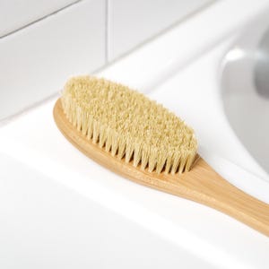 Bamboo Shower Brush with Natural Sisal Bristle: Dry Brush For Bath image 7