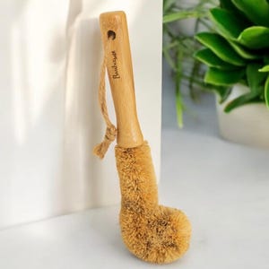 Bamboo Drinkware Cleaning Brush | Straight Handled | Compostable | Kitchen Scrubber | Low Waste Kitchen | Plastic Free |
