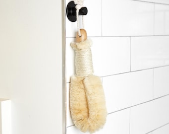 Sisal Dry Body Brush: Natural Exfoliating Shower Scrubber with Handle