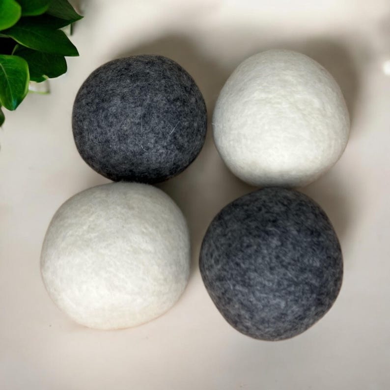 Bamboo Switch Wool Dryer Balls - Thumbnail 3