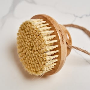Eco-Friendly Bamboo Body Brush with Natural Bristles | Round Handheld Dry Brush for Skin Exfoliation