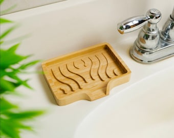 Bamboo Wavy Soap Lift | Organization | Plastic Free | Zero Waste | All Natural | Earth Friendly | Gift Idea | Home Organization |