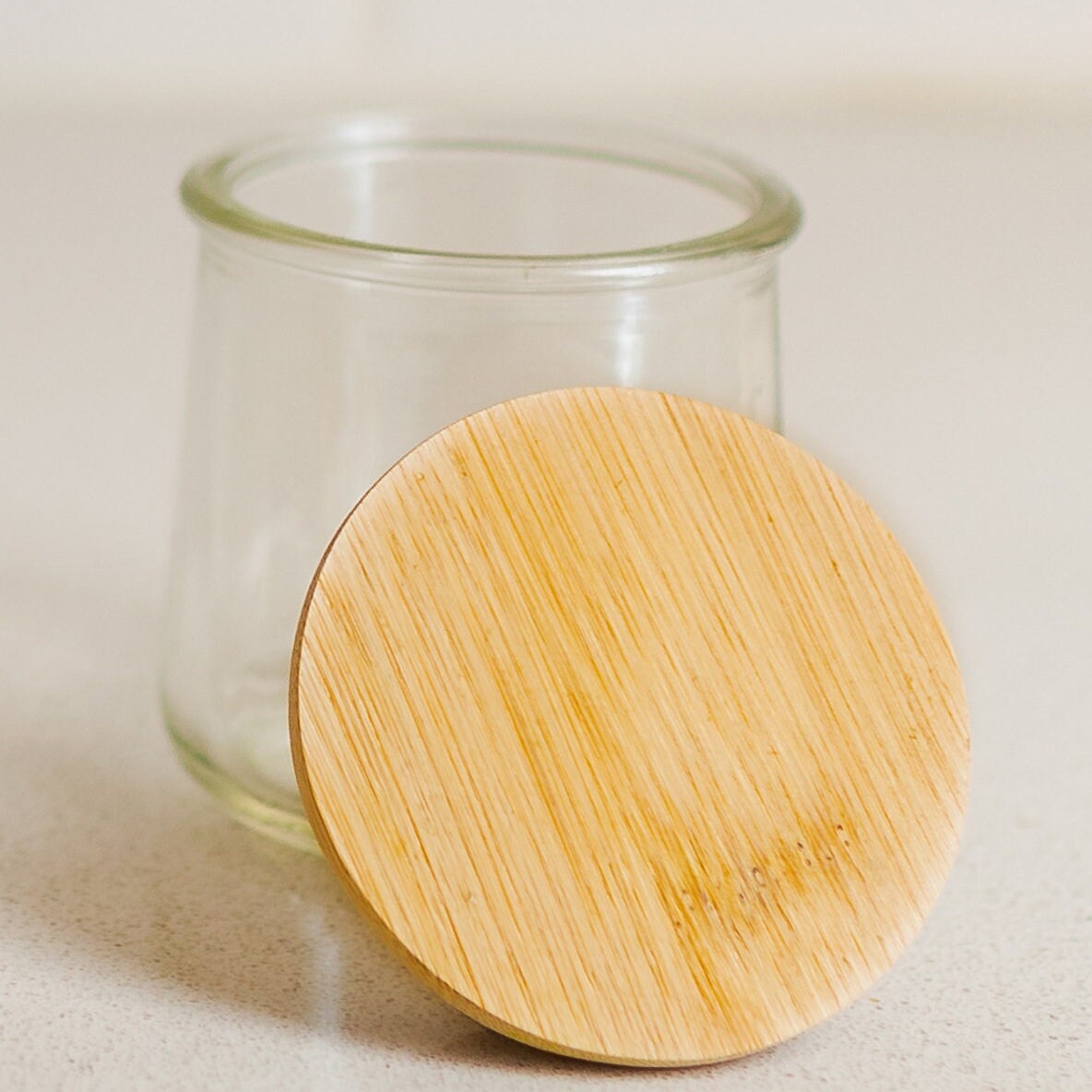 Pot de yaourt en verre avec couvercle à Vitrolles