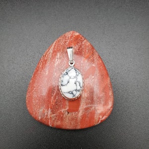 Colgante de piedra de búfalo blanca / Colgante de piedra blanca en plata esterlina / Joyería del suroeste / Colgante de búfalo blanco estilo bohemio / Hecho en EE. UU.