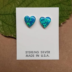 10mm Blau Grün Opal Herz Ohrstecker | Blau Grün Opal Ohrstecker | Feueropal Schmuck | Sterling Silber Ohrstecker | Schmuck für jeden Tag