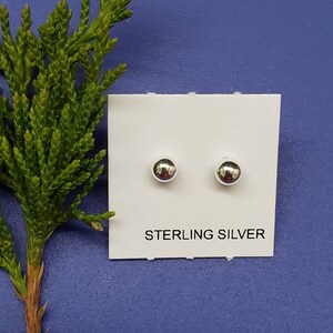 4 mm sterling zilveren oorbellen met bolletjes | Bal Oorknopjes | Sierlijke oorbellen | Sterling zilveren postoorbellen | Eenvoudige zilveren oorbellen