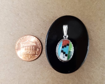 Delizioso ciondolo multicolore con intarsio in argento / Gioielli con intarsi in argento sterling / Pendente multicolore con intarsio / Pendente sud-ovest realizzato negli Stati Uniti